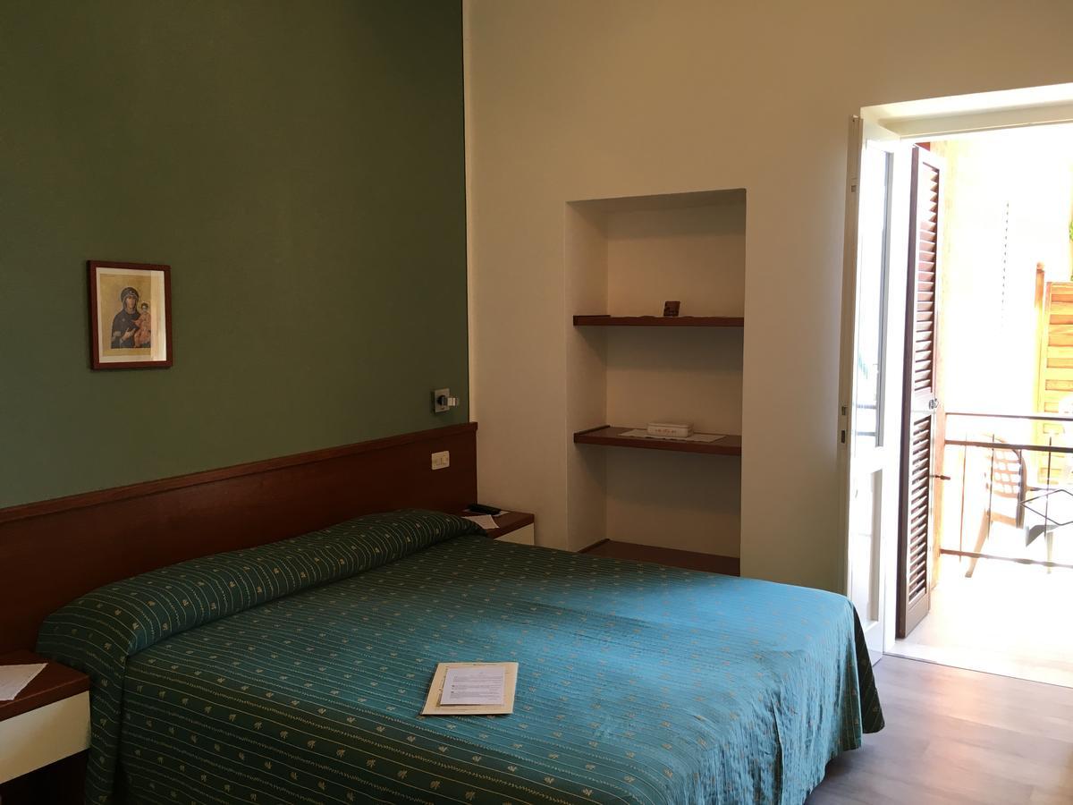 Belvedere Hotel & Villa Toscolano Maderno Buitenkant foto