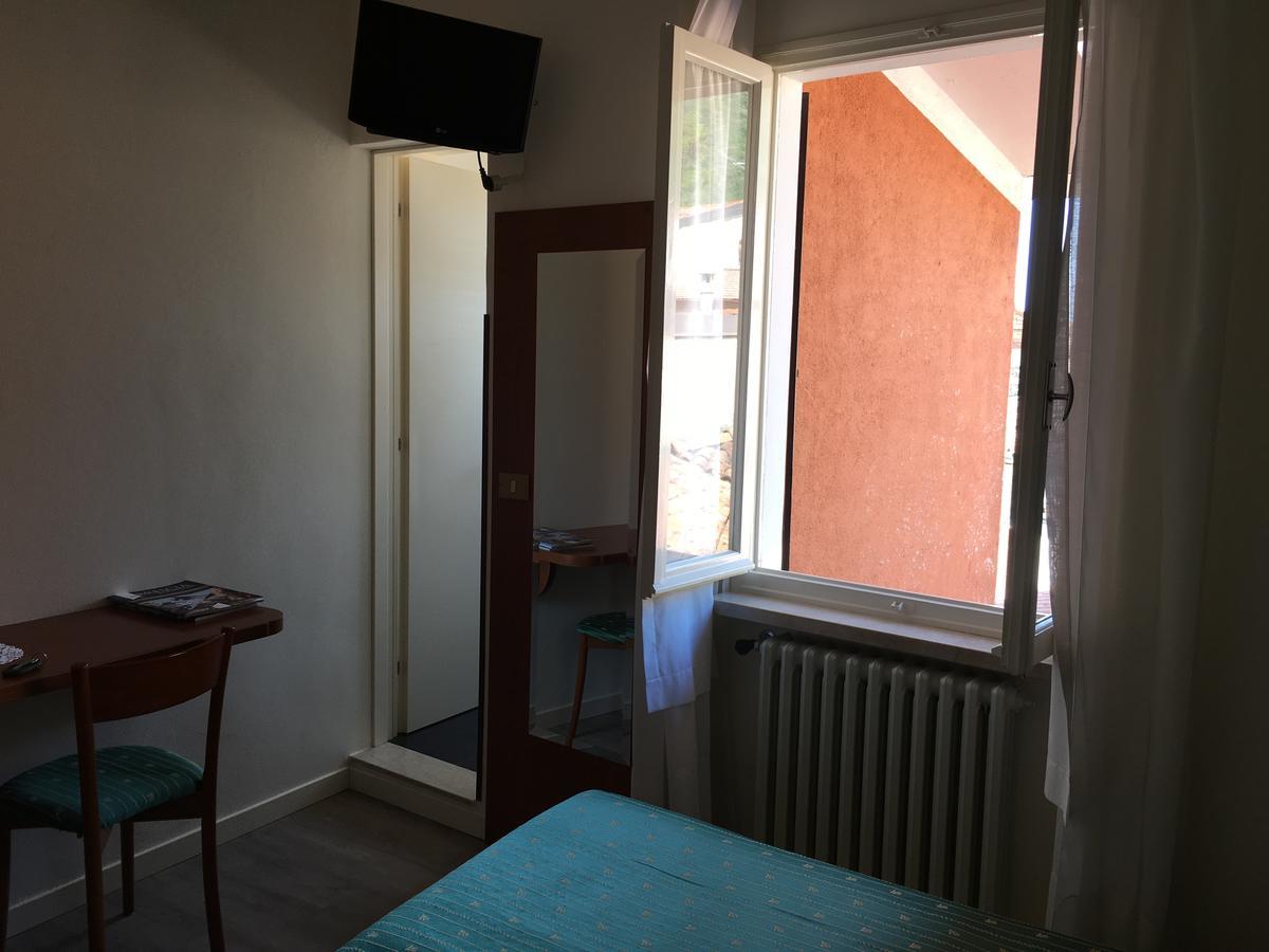 Belvedere Hotel & Villa Toscolano Maderno Buitenkant foto
